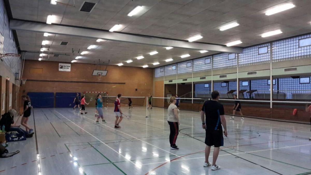 Neue Badmintonfelder in Aligse